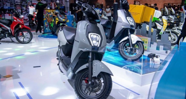 Honda ICON e: giảm giá 5 triệu đồng, giá bán thực tế về quanh mốc 16 triệu đồng